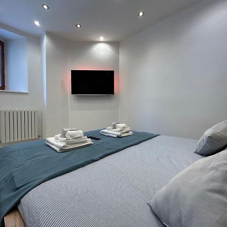Terra Apartment - Ski In & Ski Out - Cerviniaholidays-Com Breuil-Cervinia Ngoại thất bức ảnh